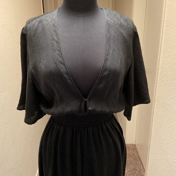 21. Reformation Black Jumpsuit with Sophisticated Wide-Leg Style Size 10 - Picture 5 of 13